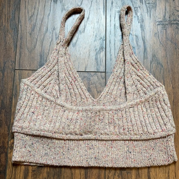 The Bright Side Pearl Topanga Leisure Crop Top - Picture 9 of 12